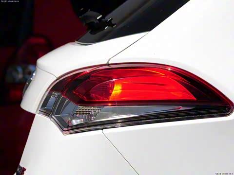 2012�� 1.5L �Զ��캽��