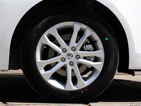 2012�� 1.5L �Զ��캽��