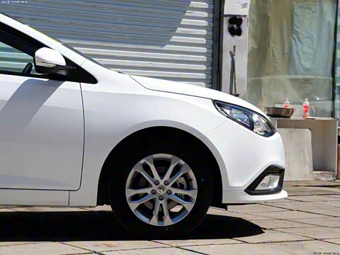 2012�� 1.5L �Զ��캽��