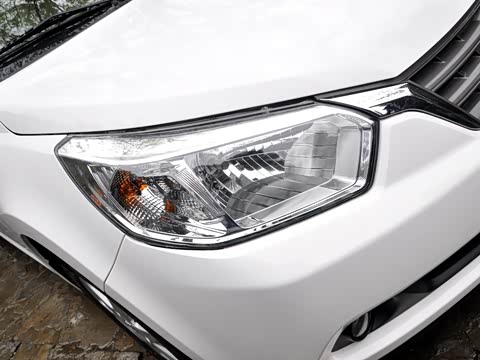 2012�� 1.6L �ֶ�����