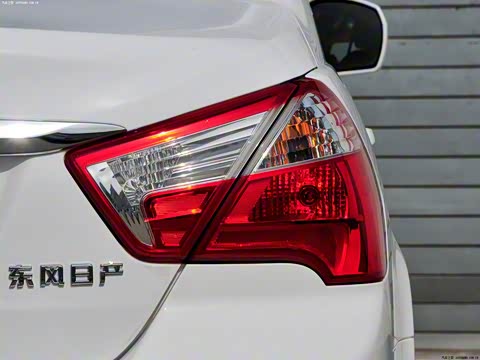 2012�� 1.6L �ֶ�����