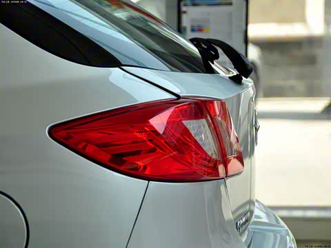 2012�� ���� 1.6L �ֶ���Ӣ��