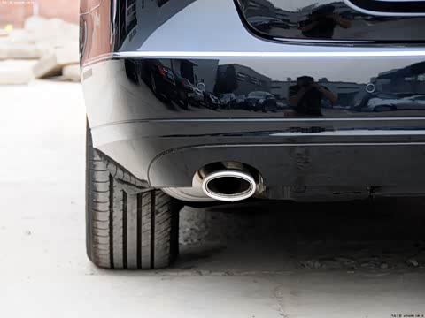 2012�� E 300 L ʱ����