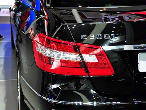 2012�� E 300 L ʱ�к�����