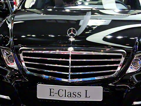 2012�� E 300 L ʱ�к�����