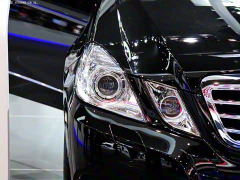 2012�� E 300 L ʱ�к�����