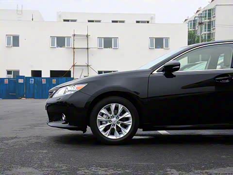 2013�� 300h ��Ӣ��