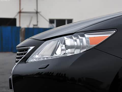 2013�� 300h ��Ӣ��