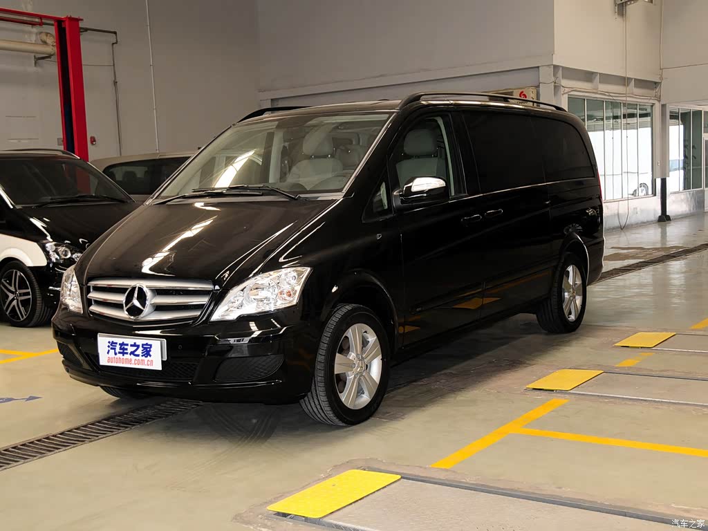 福建奔驰 唯雅诺 2012款 2.5l 礼遇版