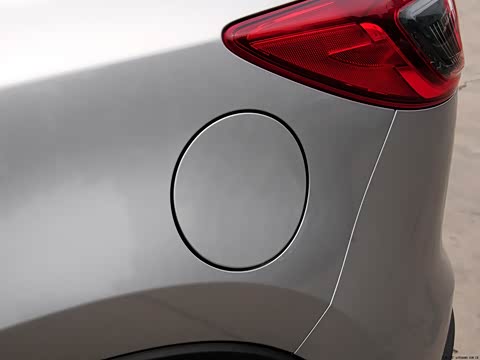 2012�� 2.0L ����������