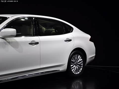 2012�� M35hL ������