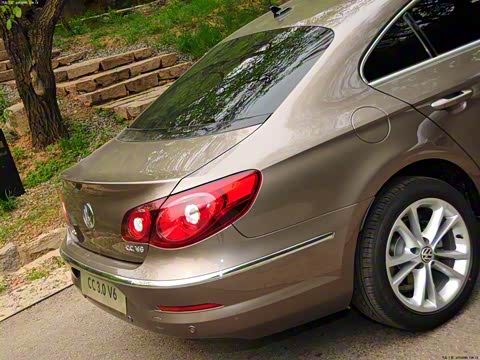 2012�� 3.0FSI V6