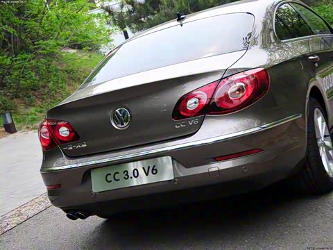 2012�� 3.0FSI V6