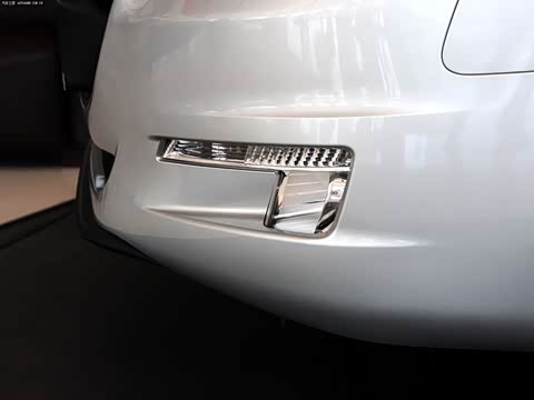 2012�� 2.3L ����������˹��