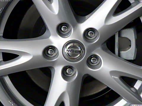 2012�� 2.0XL �� CVT 2WD