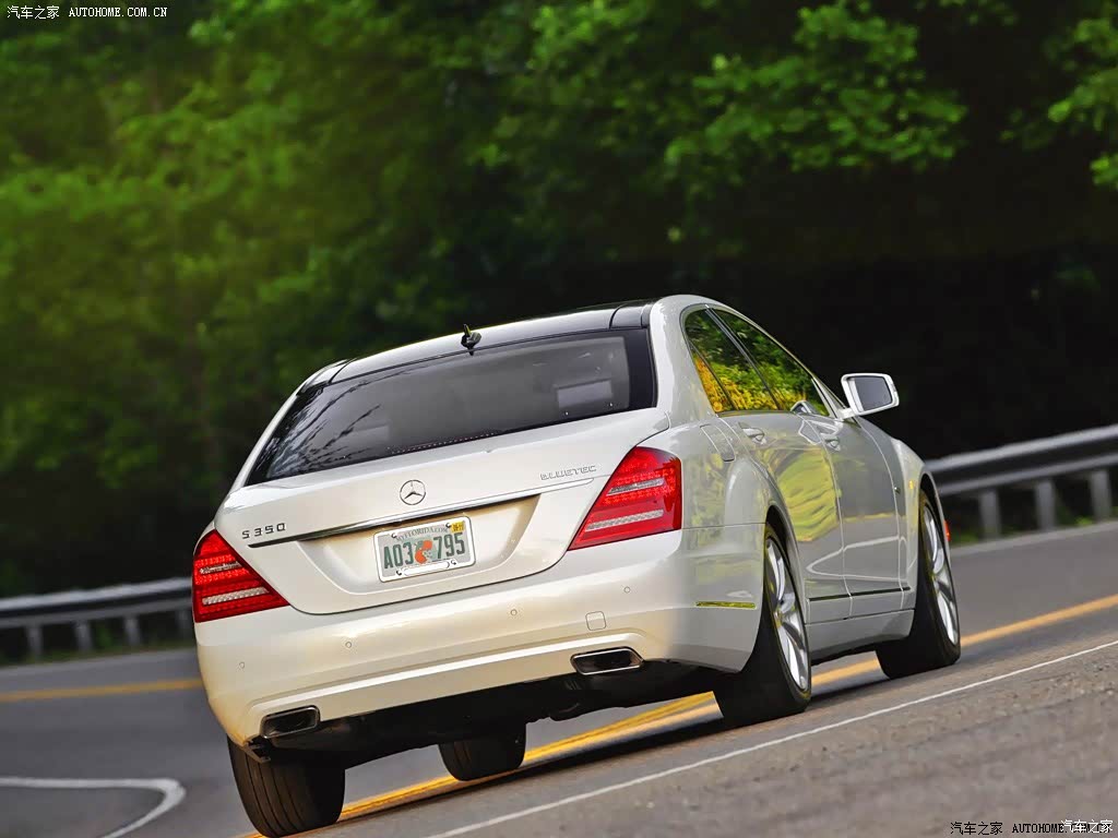 汽车之家>汽车图片>奔驰>奔驰s级>2012款s350bluetec>当前车型 2012款
