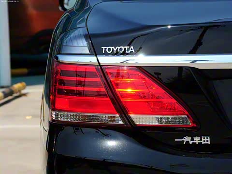 2012�� 2.5L Royal Saloon����