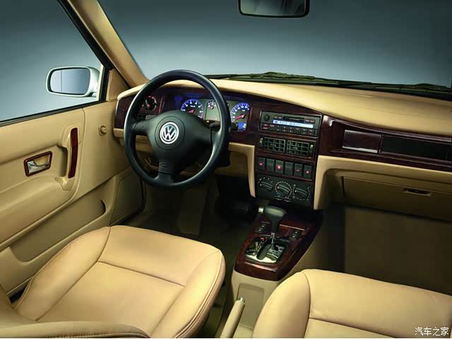 上海大众 桑塔纳志俊 2004款 1.8l 自动豪华型