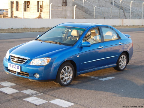 起亚2005年的车型图片