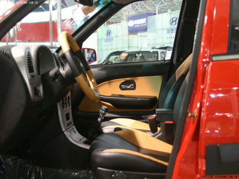 2006款 两厢 1.8L 舒适型