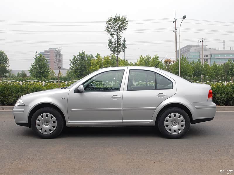 黑色06款宝来;鉴定完毕