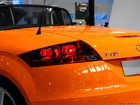 2008�� TTS Roadster 2.0TFSI quattro