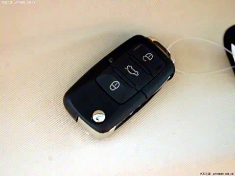 2007�� 1.6L Cross Polo AT