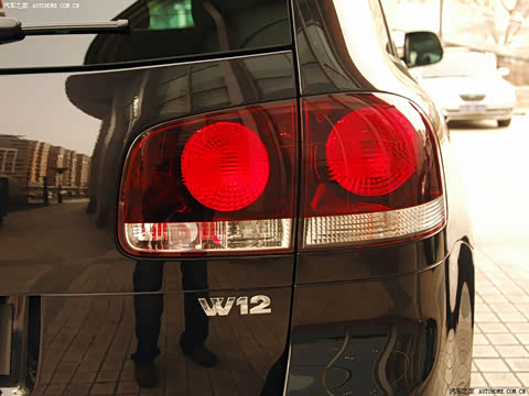 2008�� 6.0 W12������