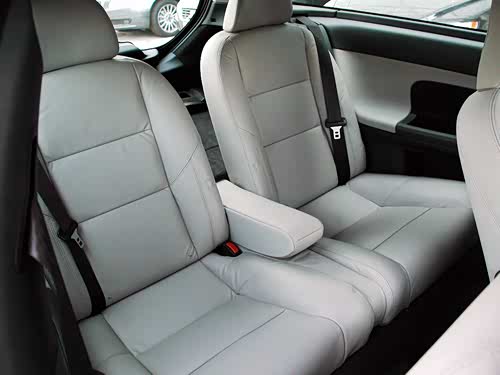 沃尔沃c30 2008款 2.4i 个性运动版