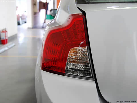 2009�� 2.5L T5 R-Design