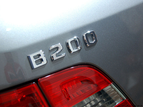 2009 B 200 ʱ