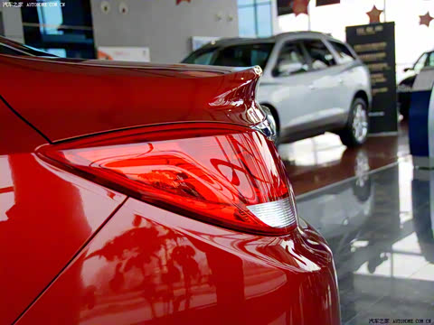 2009�� 2.0L ���ʰ�