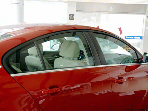 2009�� 2.0L ���ʰ�