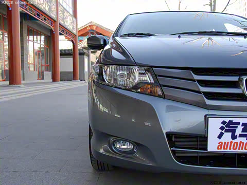 2008�� 1.5L �ֶ���Ӣ��