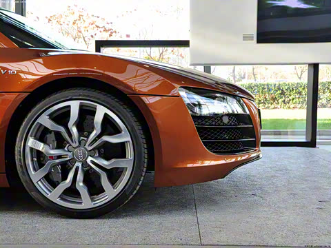 2010�� 5.2 FSI quattro