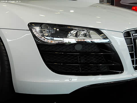 2010�� 5.2 FSI quattro