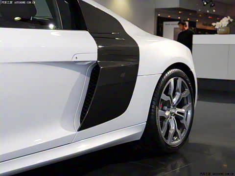 2010�� 5.2 FSI quattro