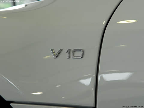 2010�� 5.2 FSI quattro