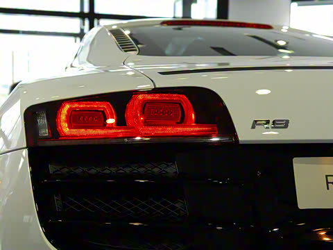 2010�� 5.2 FSI quattro