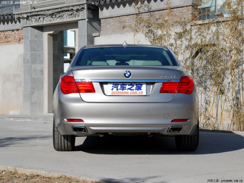 2009 740Li