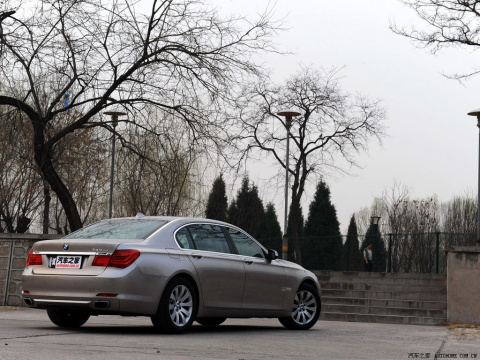 2009 740Li