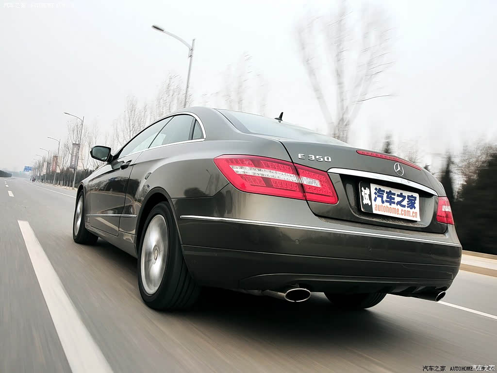 汽车之家>汽车图片>奔驰>奔驰e级(进口)>2009款e350coupe> 奔驰e级