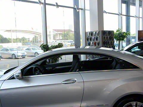 2009�� E 350 Coupe