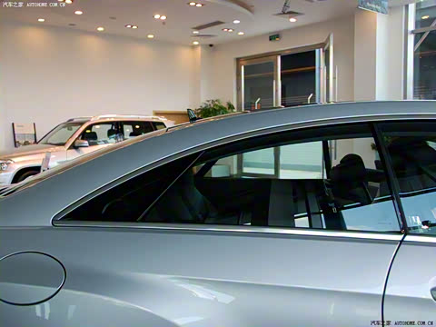 2009�� E 350 Coupe