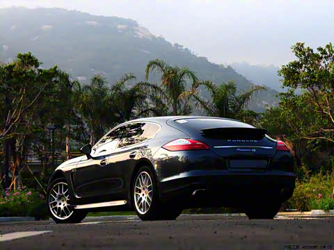 2010�� Panamera 4S 4.8L
