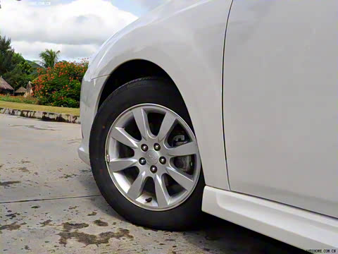 2010�� 2.0i������