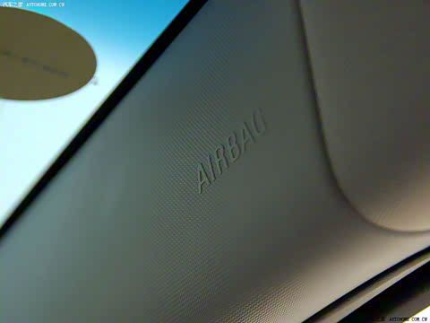 2009�� 1.8L SX AT