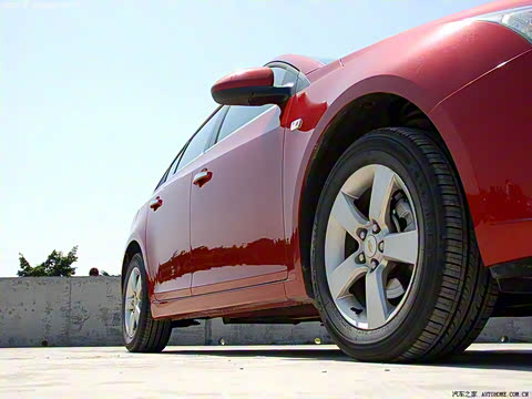 2009�� 1.8L SX AT