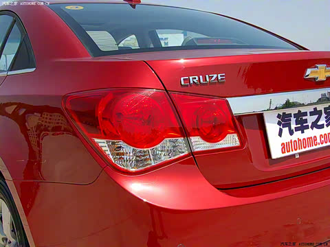 2009�� 1.8L SX AT