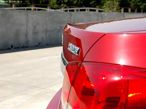 2009�� 1.8L SX AT